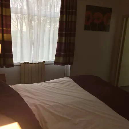 Yorkshire Gateway מלון 3*